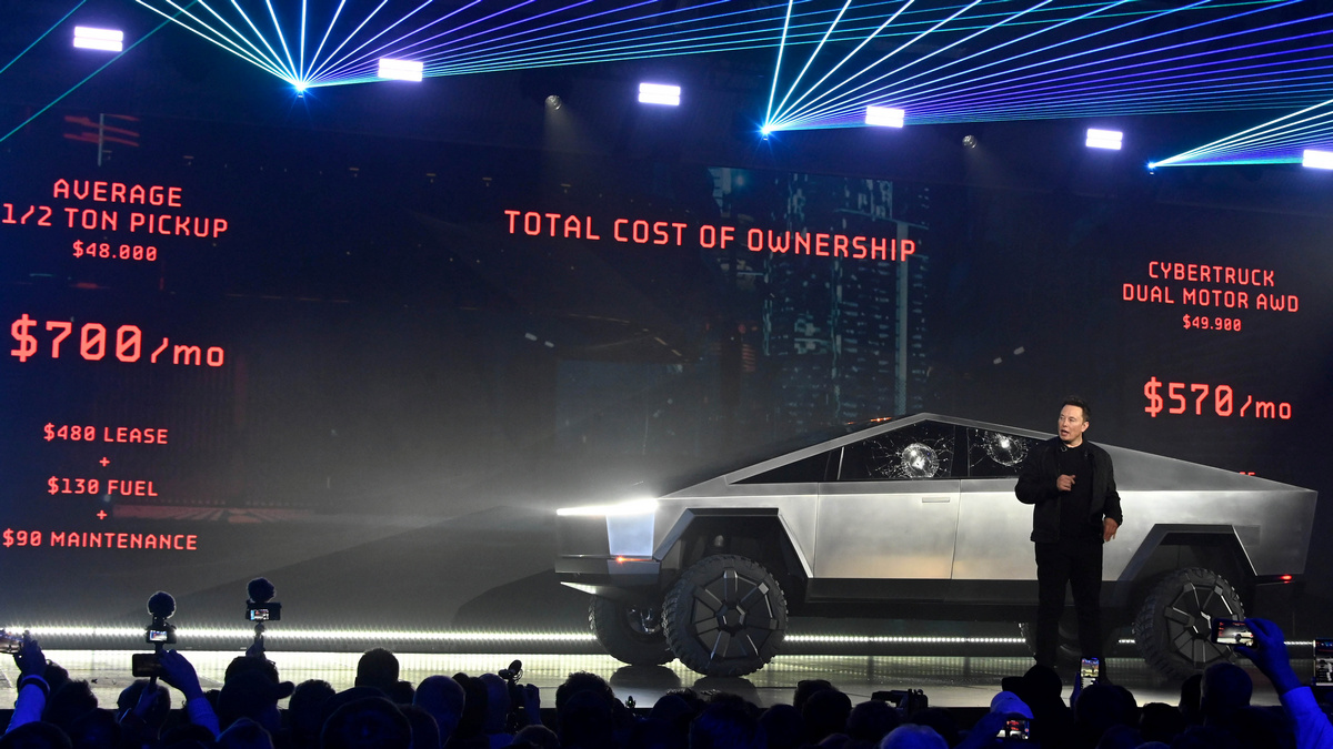 Tesla Cybertruck Hits 250,000 Pre-Orders, Elon Musk Hints