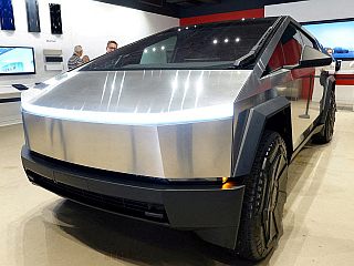 Tesla Cybertruck Explodes Outside Trump Las Vegas Hotel, Killing Driver