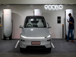 Tesla Opens First Experience Centre in New Delhi’s Aerocity; Four V4 Superchargers Established On-Site Tesla Opens First Experience Centre in New Delhi’s Aerocity; Four V4 Superchargers Established On-Site