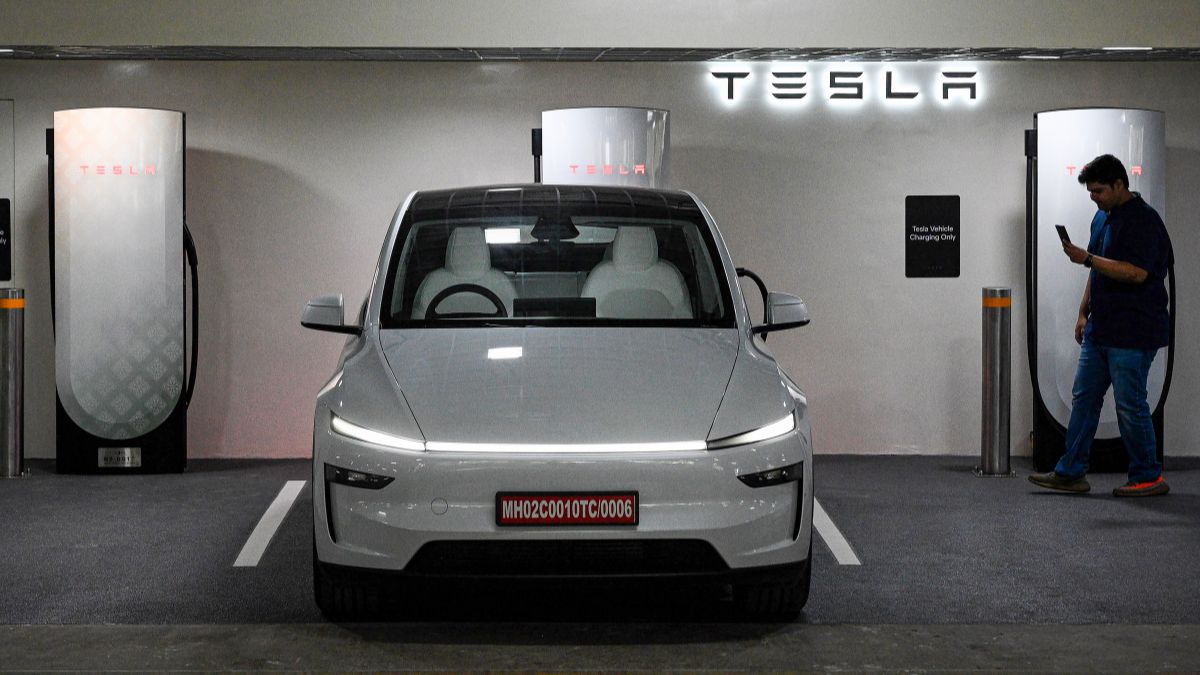 Tesla Opens First Experience Centre in New Delhi’s Aerocity; Four V4 Superchargers Established On-Site
