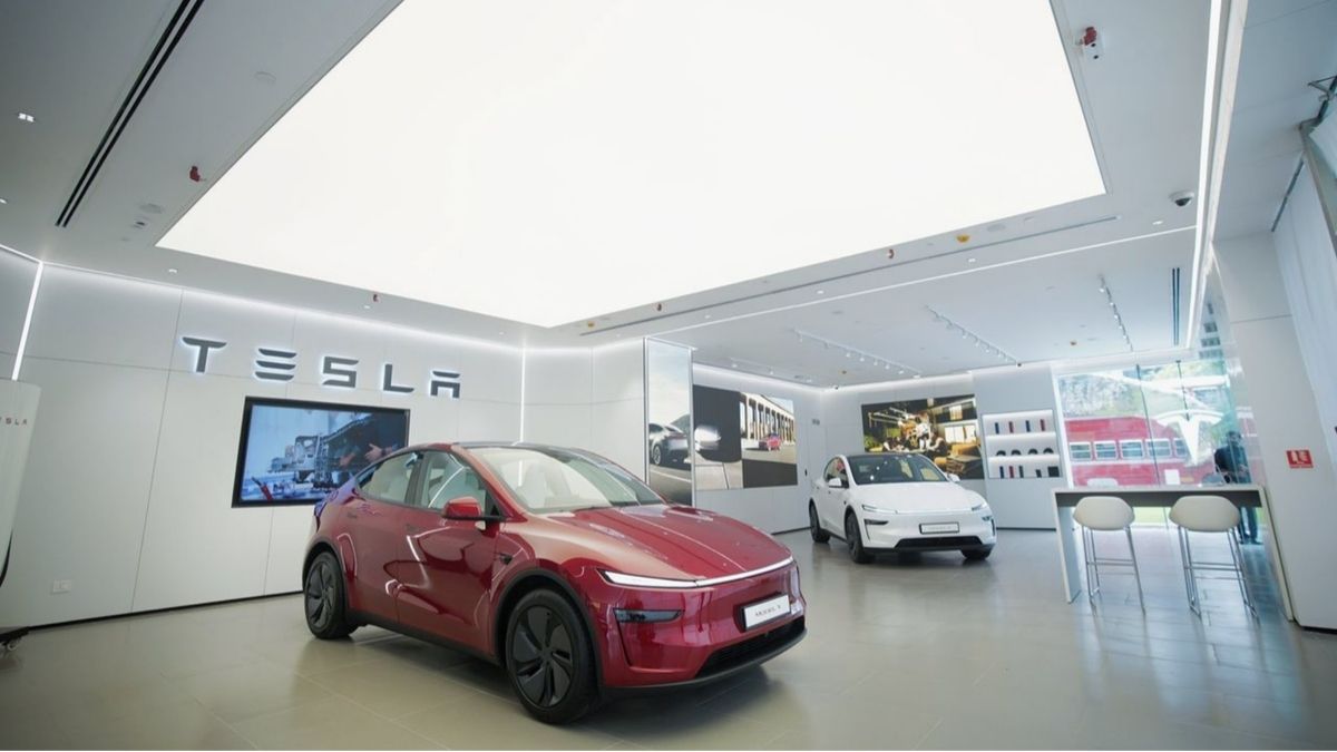 Tesla के लिए AI6 चिप्स की मैन्युफैक्चरिंग करेगी Samsung, 1.4 लाख करोड़ रुपये की हुई डील