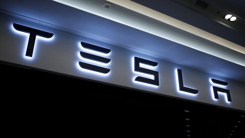 Tesla Says Model 3 on Track for Volume Production by September