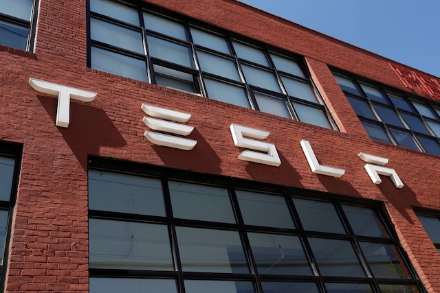 Tesla Rolls out Robotaxis in Texas Test Tesla Rolls out Robotaxis in Texas Test