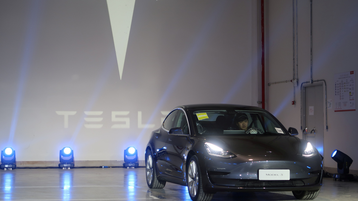 Tesla Sued by US Customer Over ' Promise to Deliver Self-Driving Vehicles