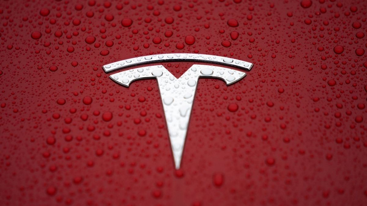 Elon Musk Promises Tesla Design Overhaul, 'Ravecave' at Berlin Plant