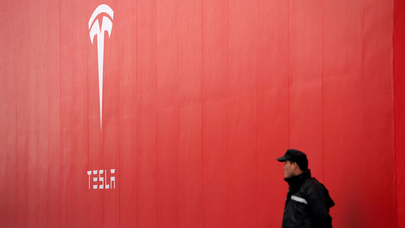 Tesla CFO Leaves as Automaker Promises Profits and Cheaper Cars