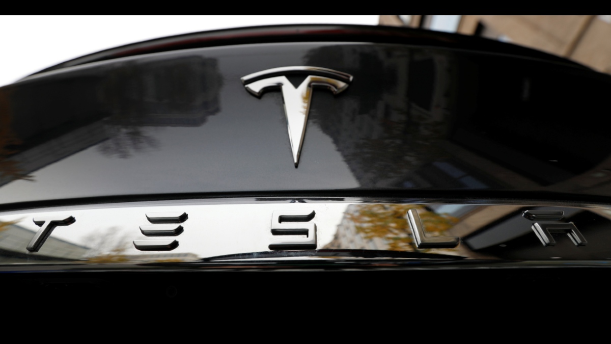Tesla Shares Only 1 Percent Blame for Fatal Crash That Killed Two Teens, Rules Jury