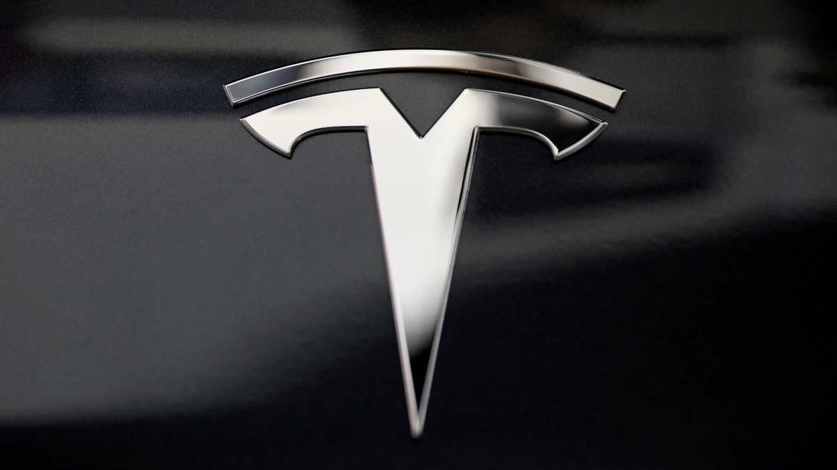 Tesla Tells California Regulator That Full Self-Driving Cars May Not Be Achieved by Year-End