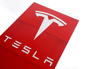 Tesla&rsquo;s Shareholders to Vote on 3-to-1 Stock Split In August, Elon Musk&rsquo;s Ally Ellison to Leave Board