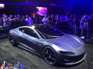 Tesla Roadster Unveiled, Claimed to Be Fastest Production Car Ever