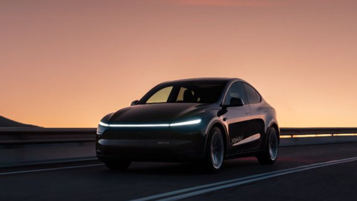 Tesla Robotaxi Gets Longer Austin Hours as Musk Defends Cameras Against Lidar