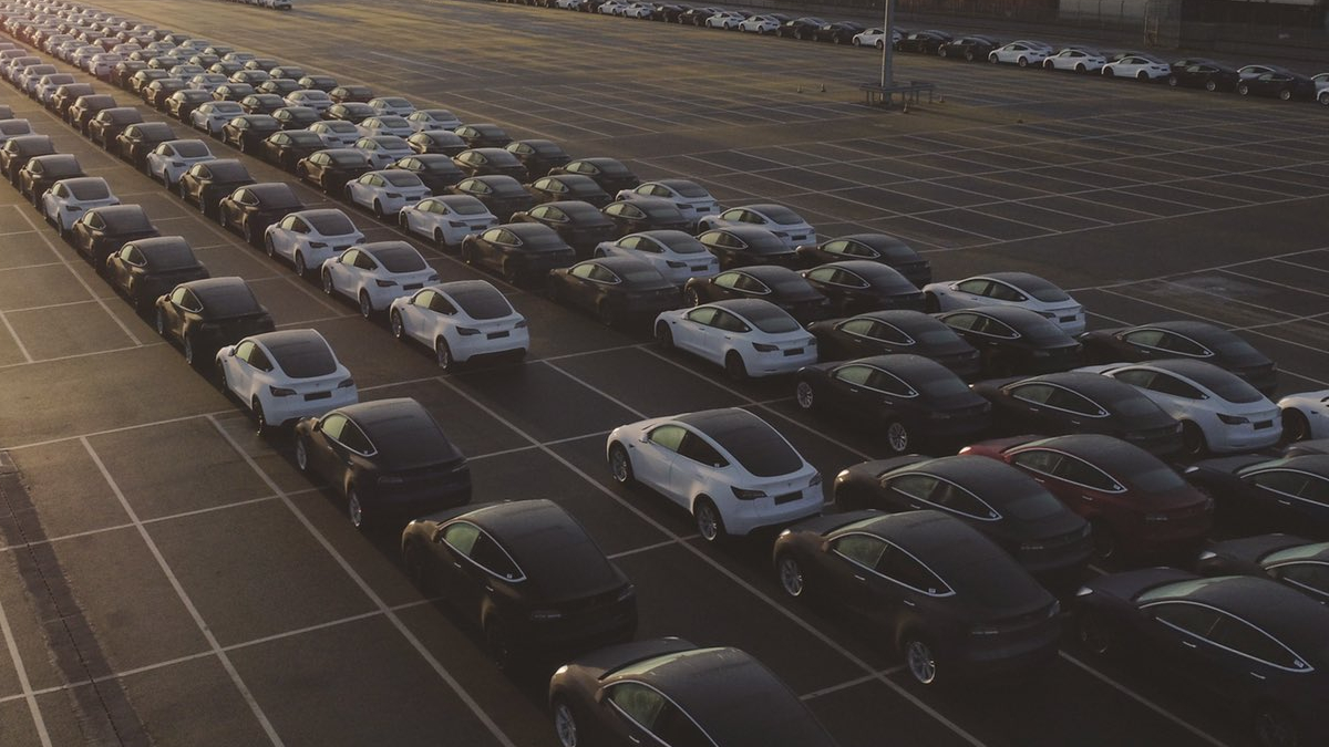 Tesla's Plug Made Compulsory in Kentucky for EV Charging Companies