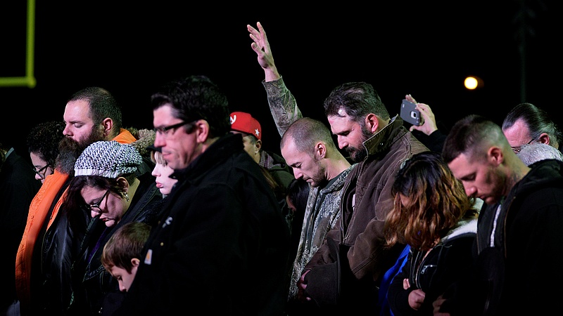 FBI May Have Lost Critical Time Unlocking Texas Shooter's iPhone