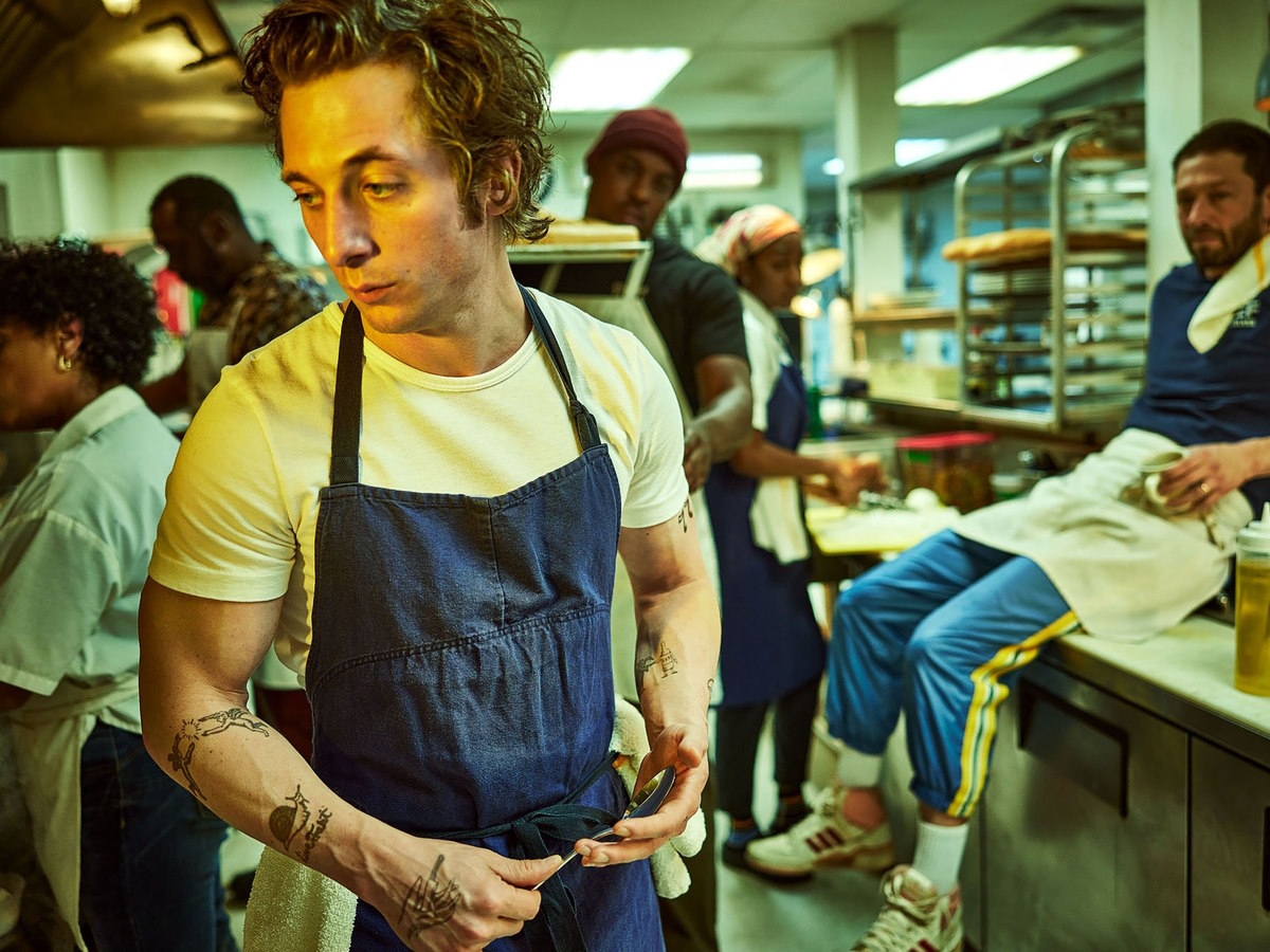 The Bear Season 2 Trailer: Jeremy Allen White Reinvents His Grimy Restaurant With a &lsquo;Chaos Menu&rsquo;