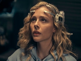 The Peripheral Teaser Trailer: Chloë Grace Moretz Bounces Between Alternate Futures in New Prime Video Series The Peripheral Teaser Trailer: Chloë Grace Moretz Bounces Between Alternate Futures in New Prime Video Series