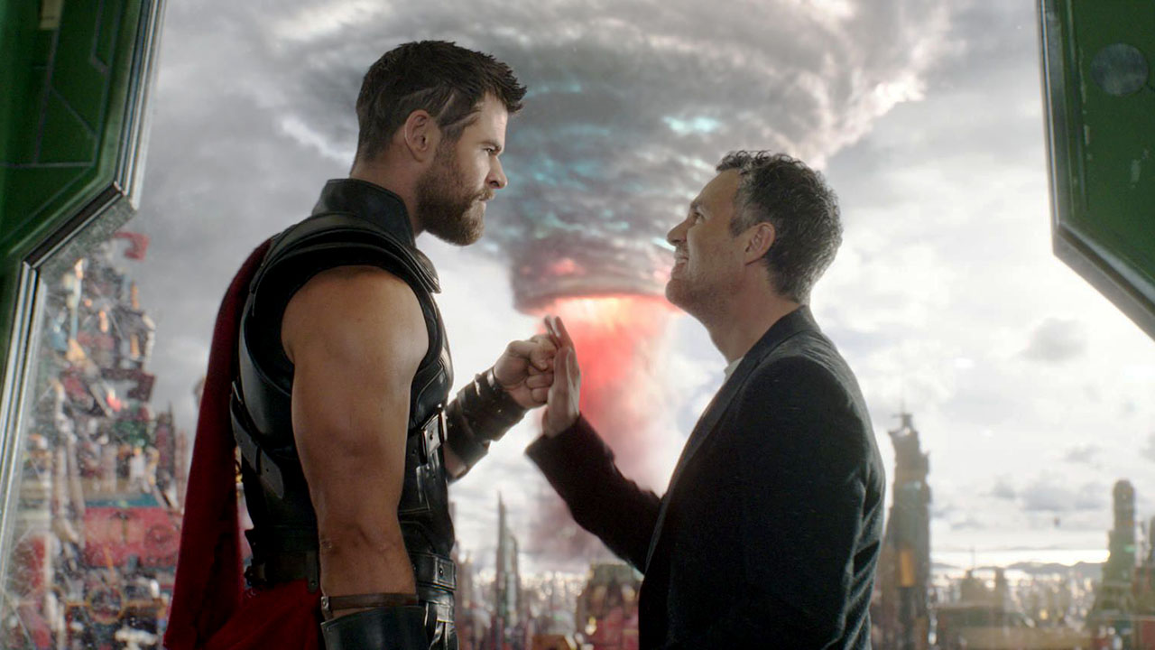 Thor Ragnarok Review: A Joyous Romp That Makes Thor Fun