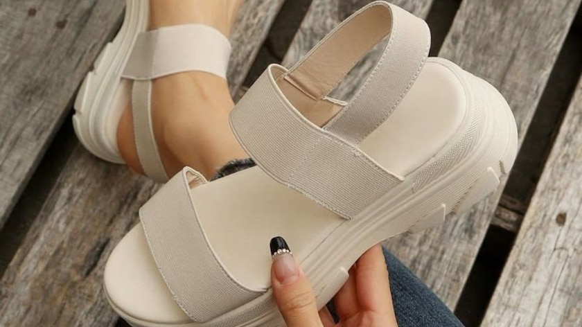Myntra's Top Picks: The 5 Most Stylish Floaters Designs Myntra's Top Picks: The 5 Most Stylish Floaters Designs
