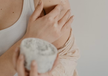 5 Body Scrubs Under ₹499 for Smooth, Tan-Free Skin: Affordable Finds