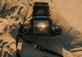 Travel Light, Shoot Big: Top Compact Mirrorless Cameras for Beginners & Pros