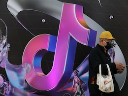 TikTok Removes Six Million Videos Over "Indecent" Content in Pakistan After Bans TikTok Removes Six Million Videos Over "Indecent" Content in Pakistan After Bans
