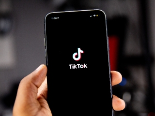 China Announces Two-Hour Daily Limit on Children&#039;s Phone Screen Time, Tech Shares Tumble