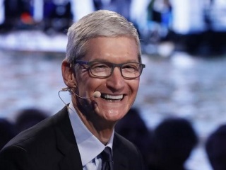 Apple CEO Tim Cook Teases About Company&#039;s Plans Towards AR, Asks to &#039;Stay Tuned&#039;