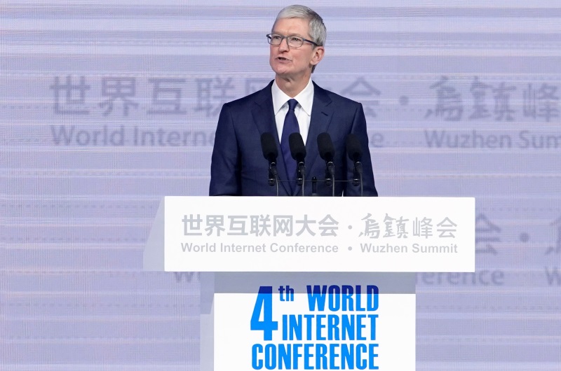 Apple, Facebook Find Something to Praise China for Amid Internet Clamp