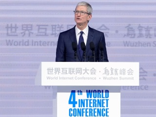 Apple, Facebook Find Something to Praise China for Amid Internet Clamp