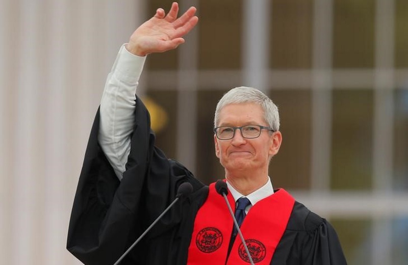 Tim Cook May Have Taken a Subtle Dig at Facebook in His MIT Commencement Speech