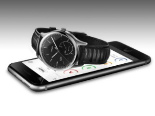 Timex IQ+ Move Analog Watch With Activity Tracker Launched at Rs. 9,995