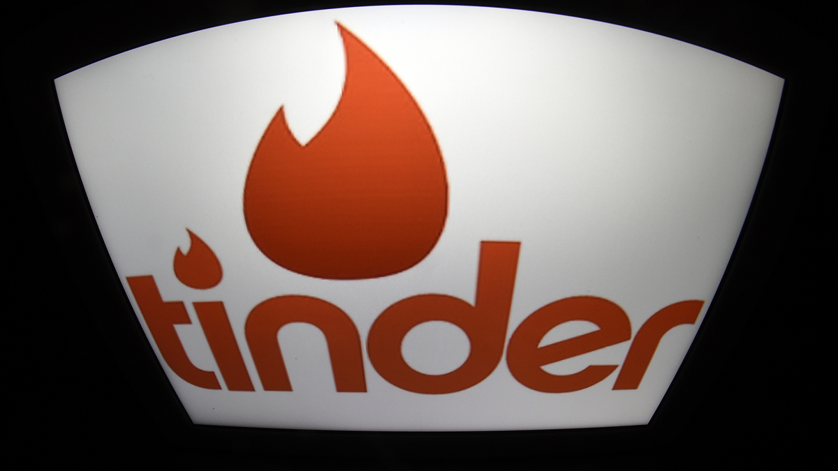 Tinder Owner Sued for Using Fake Profiles in Ads on Match.com