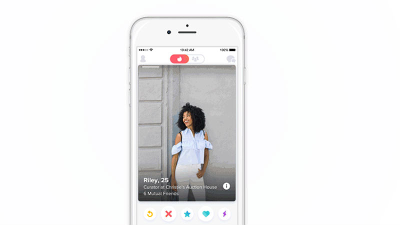Tinder Plans to Give Women More Power, Let Them Decide to Initiate the Conversation