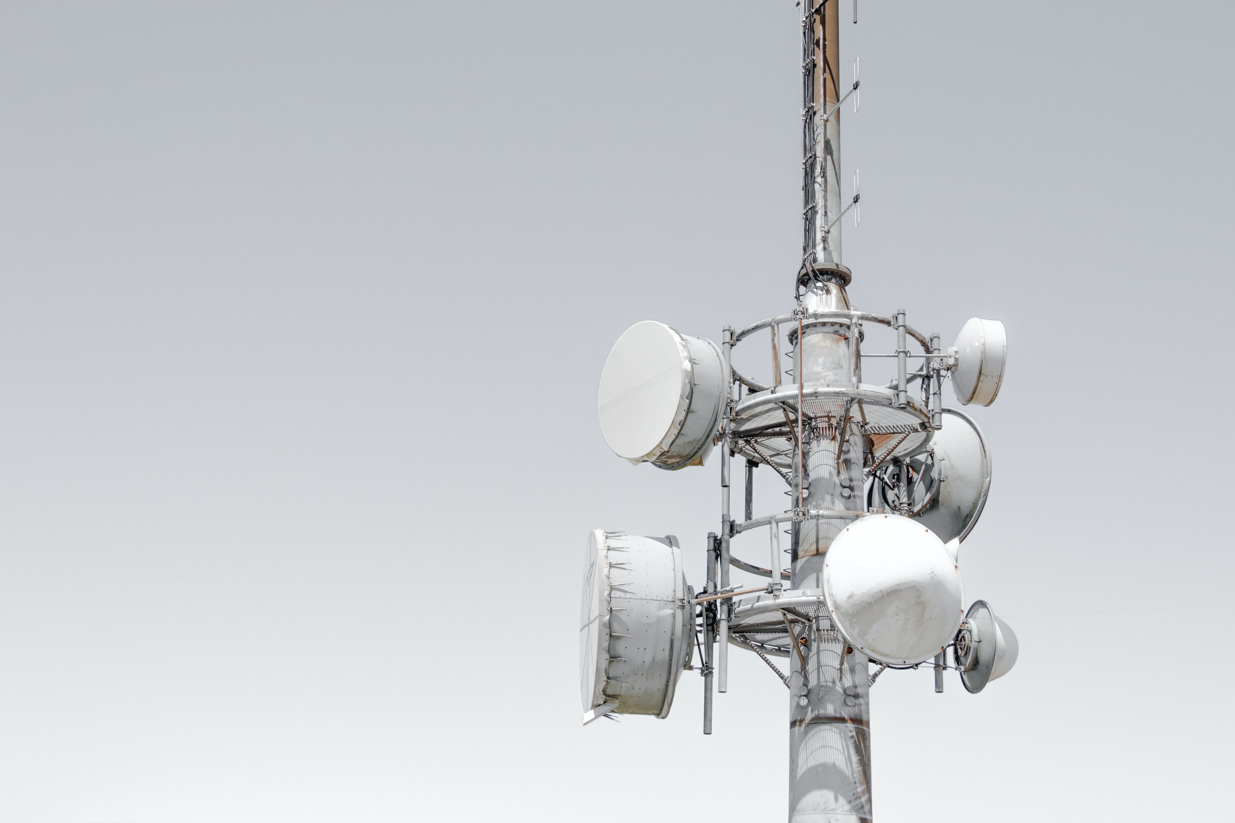DoT Warns E-Commerce Websites Sale of Wireless Jammers, Network Boosters Illegal Without Permission
