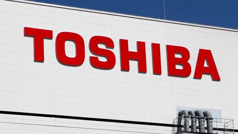 Toshiba, Keen to Seal $18 Billion Chips Sale, Wrestles With Last-Minute Delays