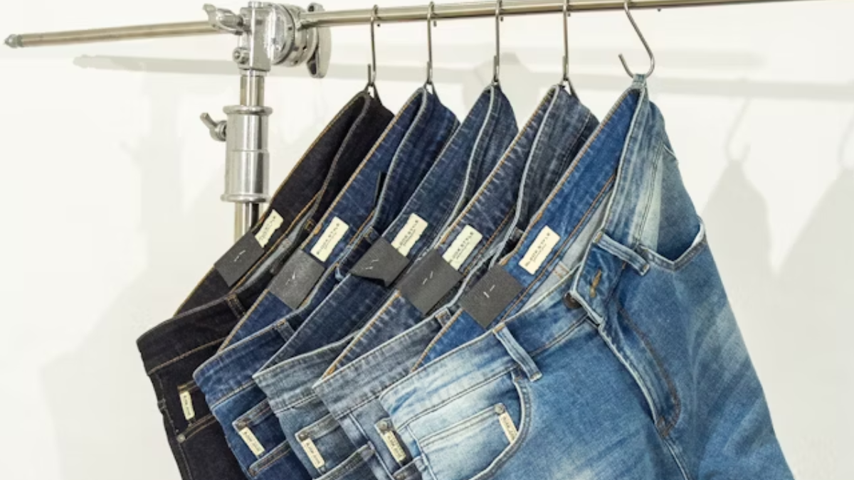 Myntra Right to Fashion Sale: Best Deals on Smart Trousers Under Rs 999