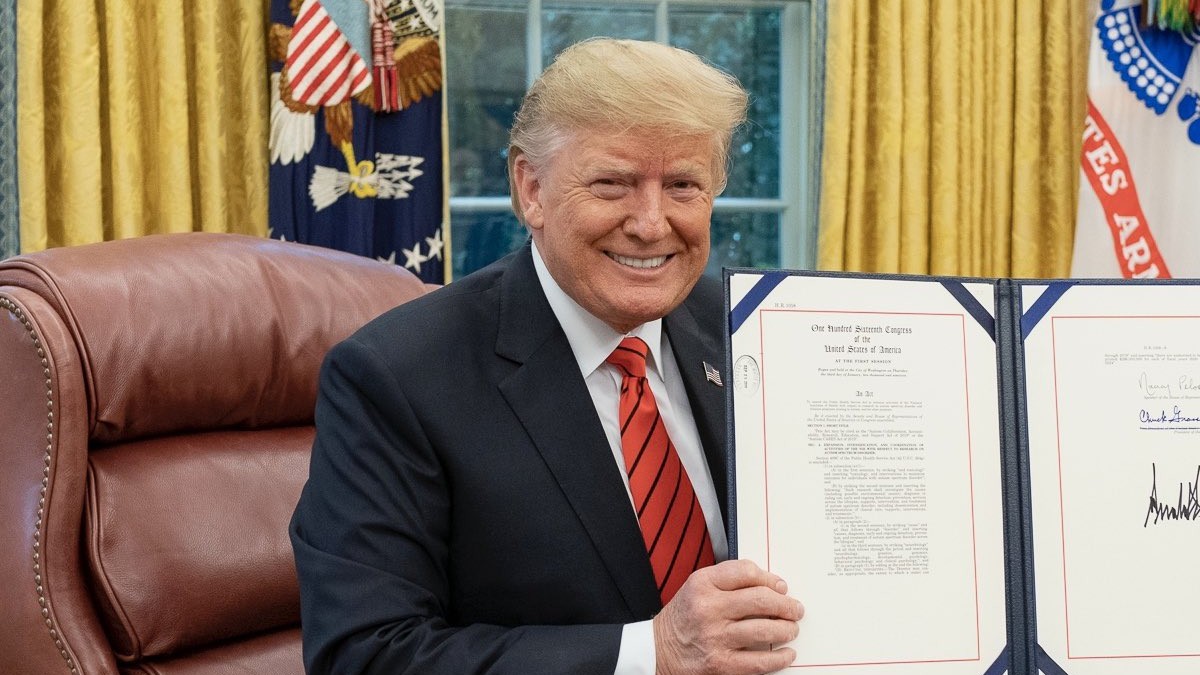 Trump Lashes Out at Apple for Refusing to Unlock iPhones for Probe