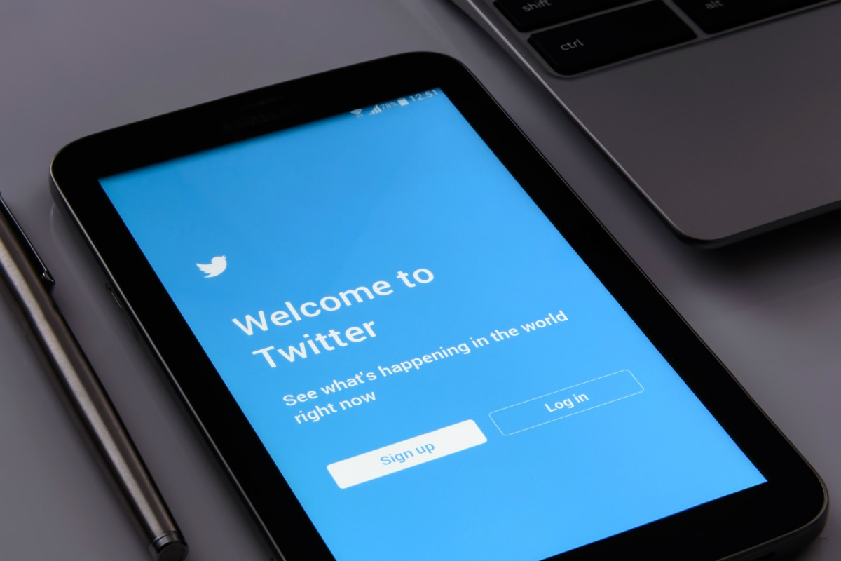 Twitter Pulls the Plug on Animated PNG Files Amid Safety Concerns: All You Need to Know
