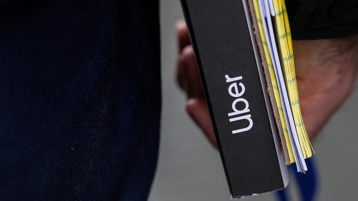 Uber Hit With Australia Class Action Lawsuit Ahead of Stock Listing