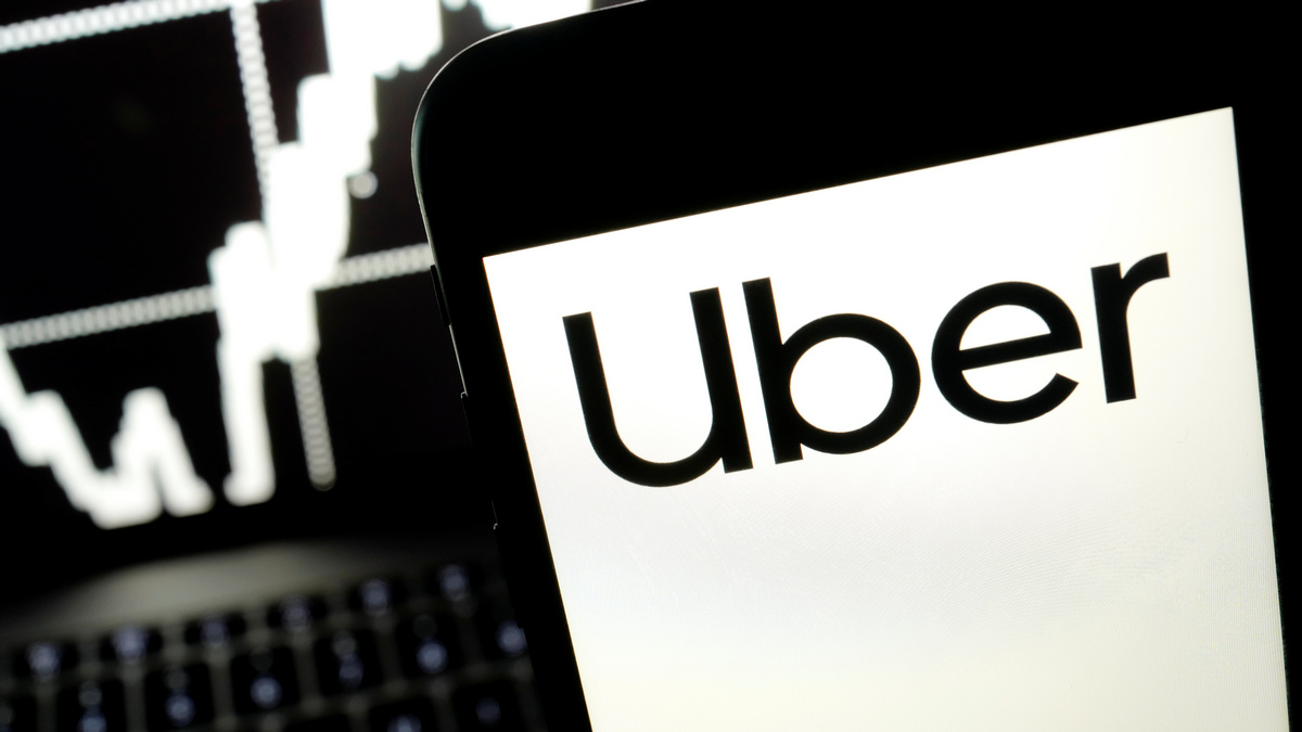 Uber Valued at $82 Billion in IPO as Market Jitters, Lyft Woes Weigh