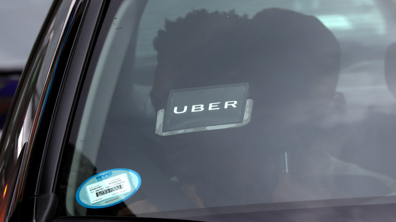 New York City Votes to Cap Uber, Lyft Vehicle Licences