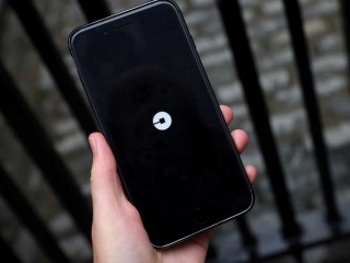 Uber Signs First Southeast Asian E-Wallet Deal With Vietnam&#039;s MoMo