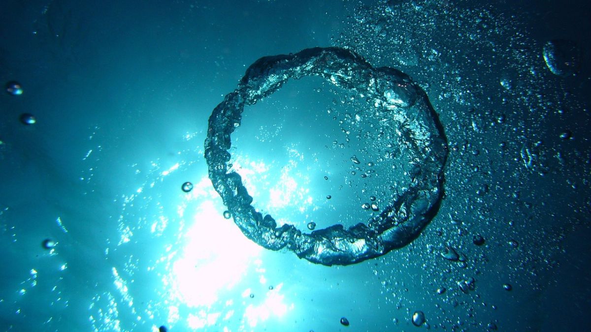 Oxygen Production Discovered in Deep-Sea Metal Nodules, Researchers Investigate