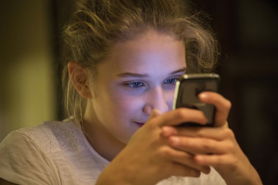 AI Chatbots Will Be Banned for Teenagers With Mandatory Age Verification, Says Proposed US Law AI Chatbots Will Be Banned for Teenagers With Mandatory Age Verification, Says Proposed US Law