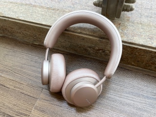 Urbanista Los Angeles Wireless ANC Headphones Review: The Solar-Powered Wonder