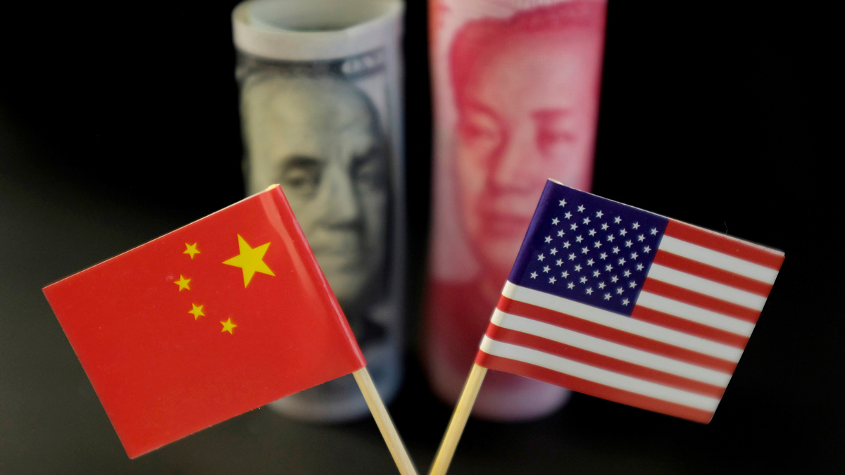 US Tech Firms Cozy Up to China Despite Trade Turmoil