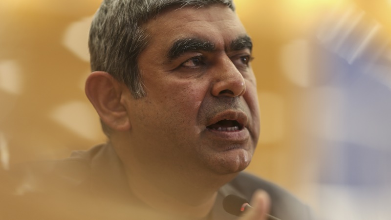 Infosys CEO Vishal Sikka Attempts to Quell Tensions With Company Founders