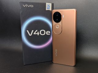 Vivo V40e Review: Easy on the Eyes