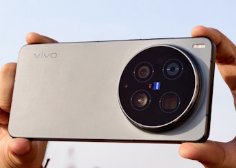 Vivo X300 Ultra Review: More Camera Than Smartphone