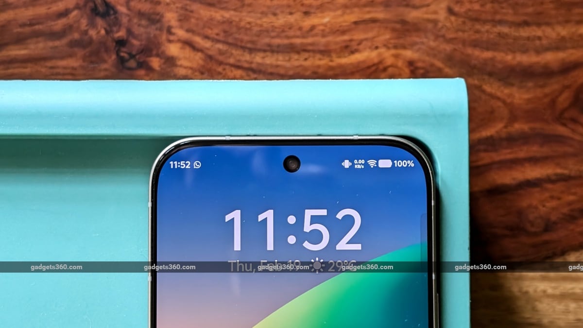 vivo v70 elite display corners gadgets 360 VivoV70Elite  Vivo