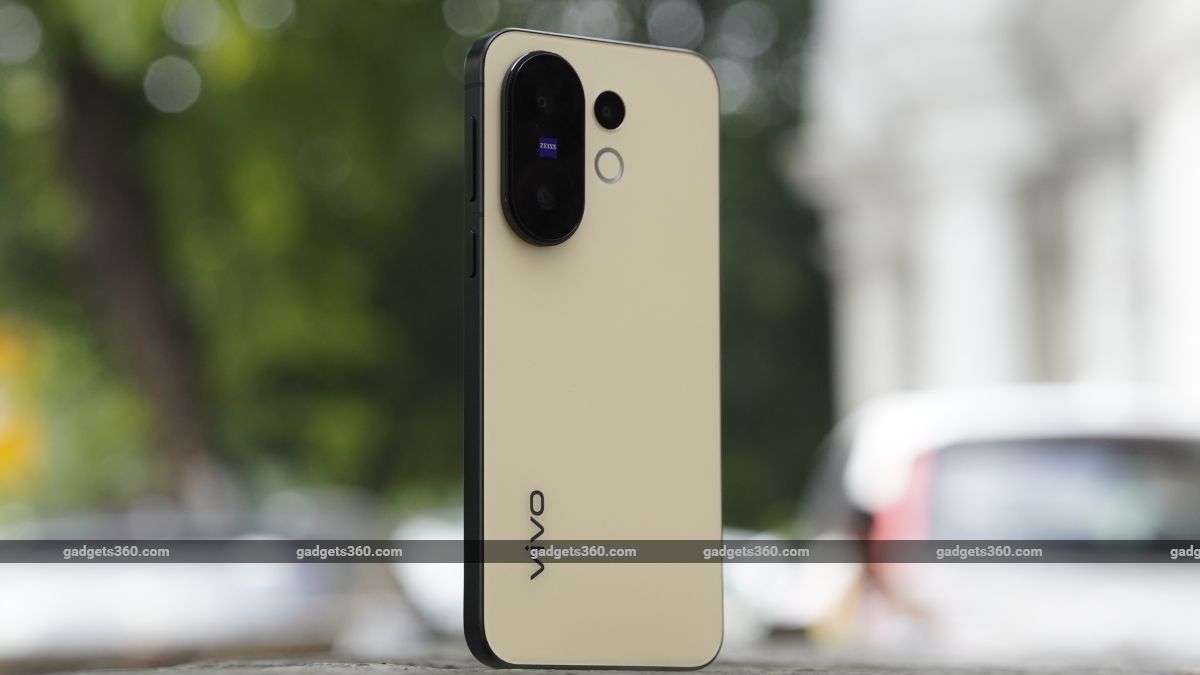 Vivo X200 FE With Zeiss-Branded Triple Cameras Goes on Sale in India: Price, Offers